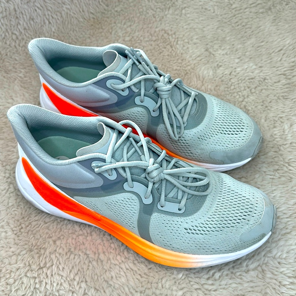 Blissful Run Lululemon sneakers